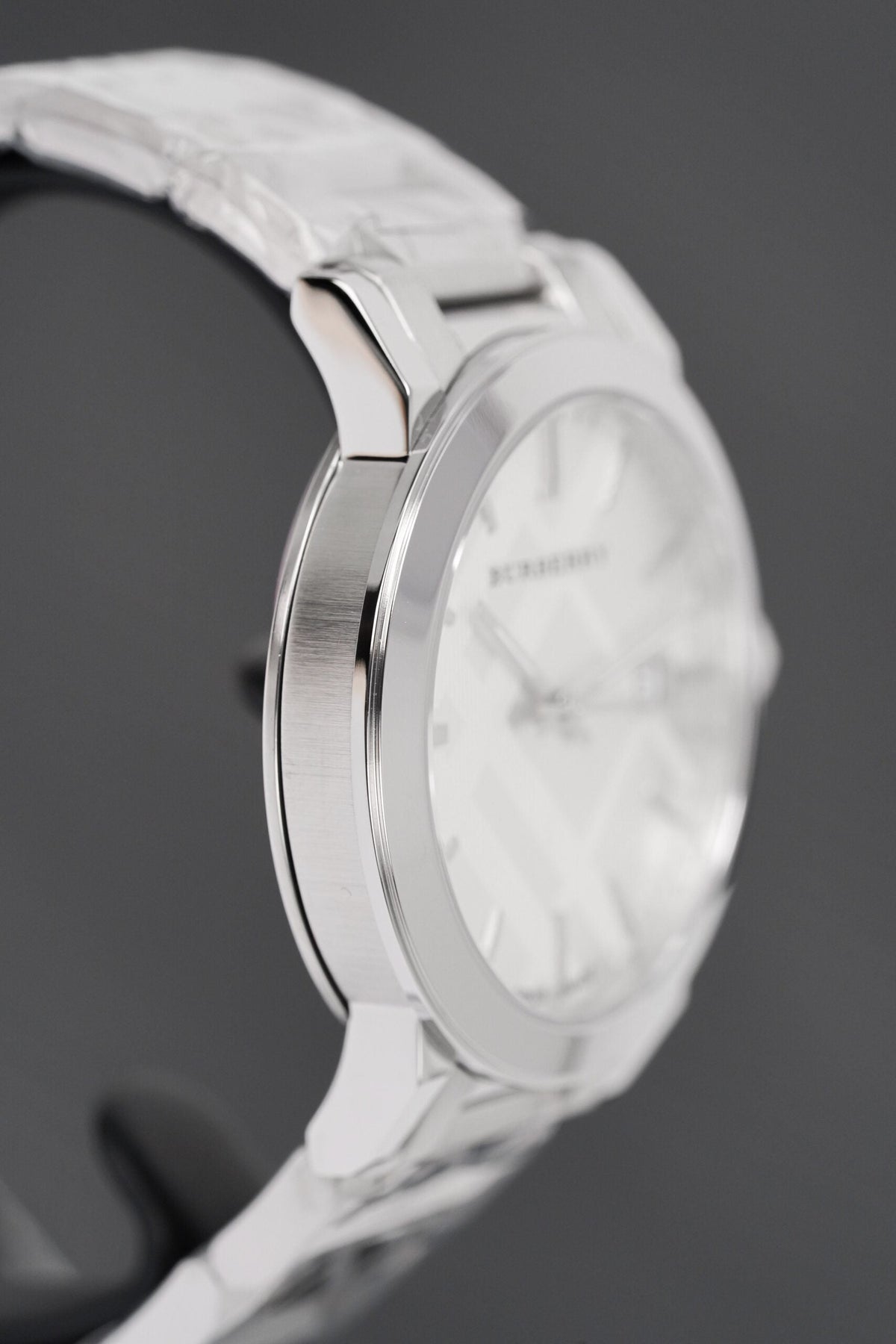 Burberry Herrenuhr The City Engraved Quarz – BU9037
