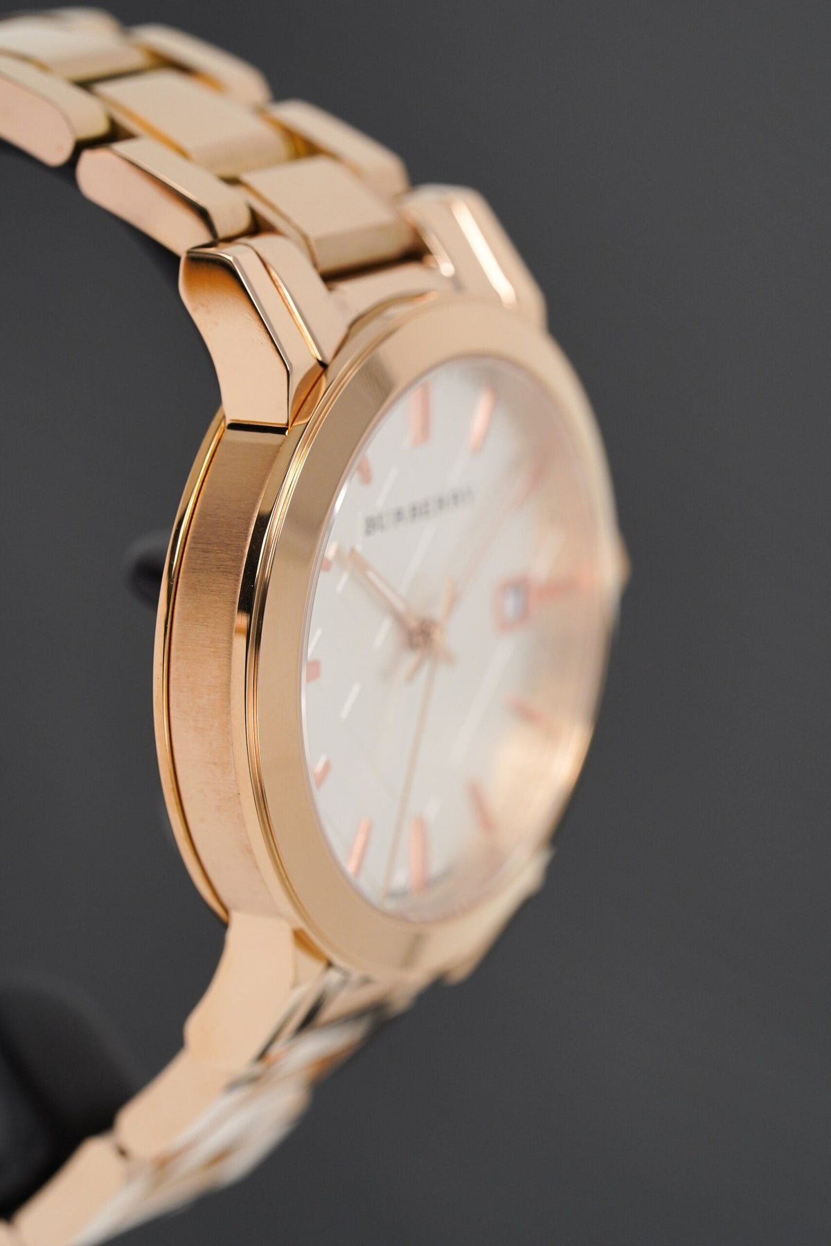 Burberry The City Rose Damenuhr weißes Zifferblatt BU9004
