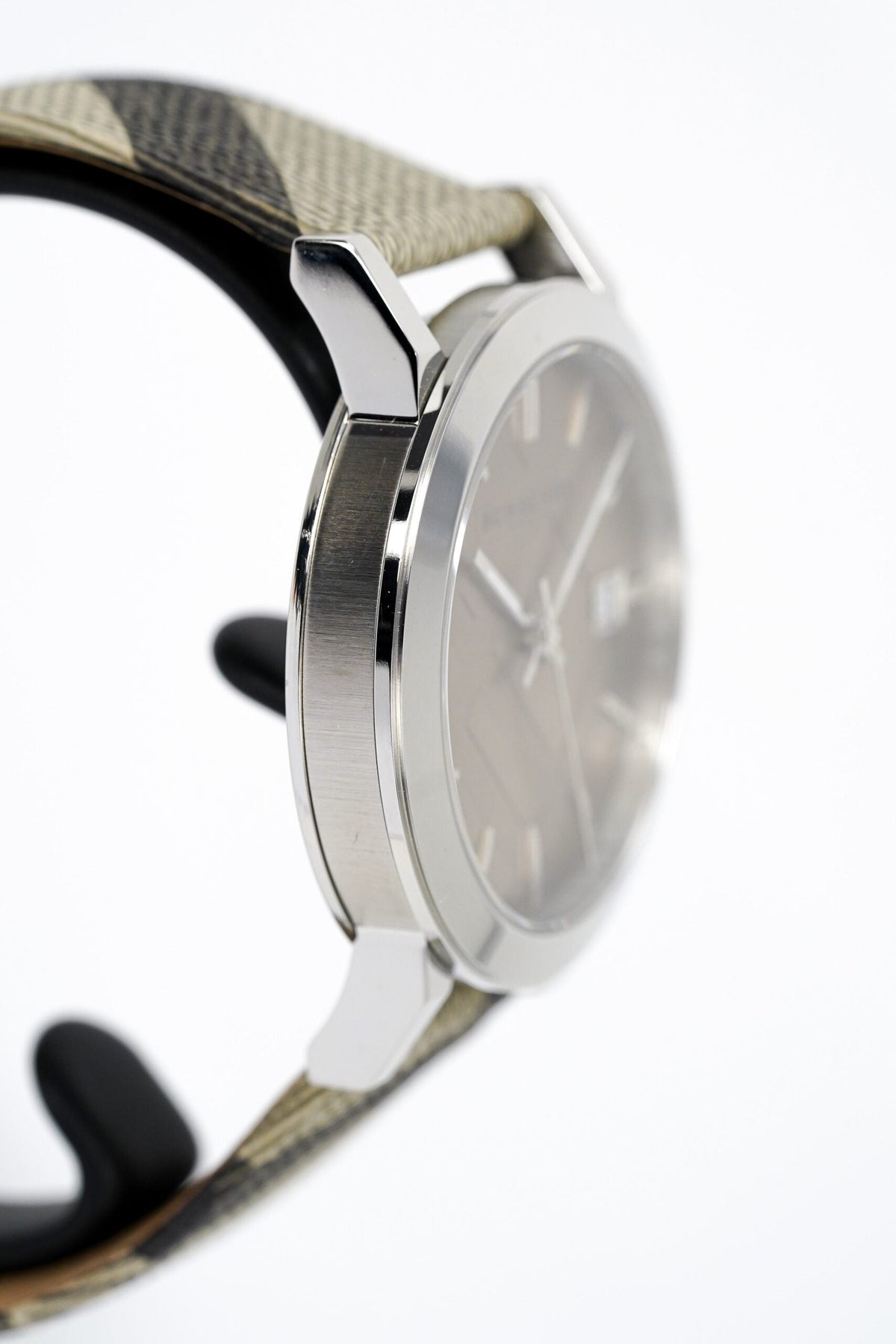 Burberry The City Nova Damenuhr taupefarbenes Zifferblatt mit Datum BU9023