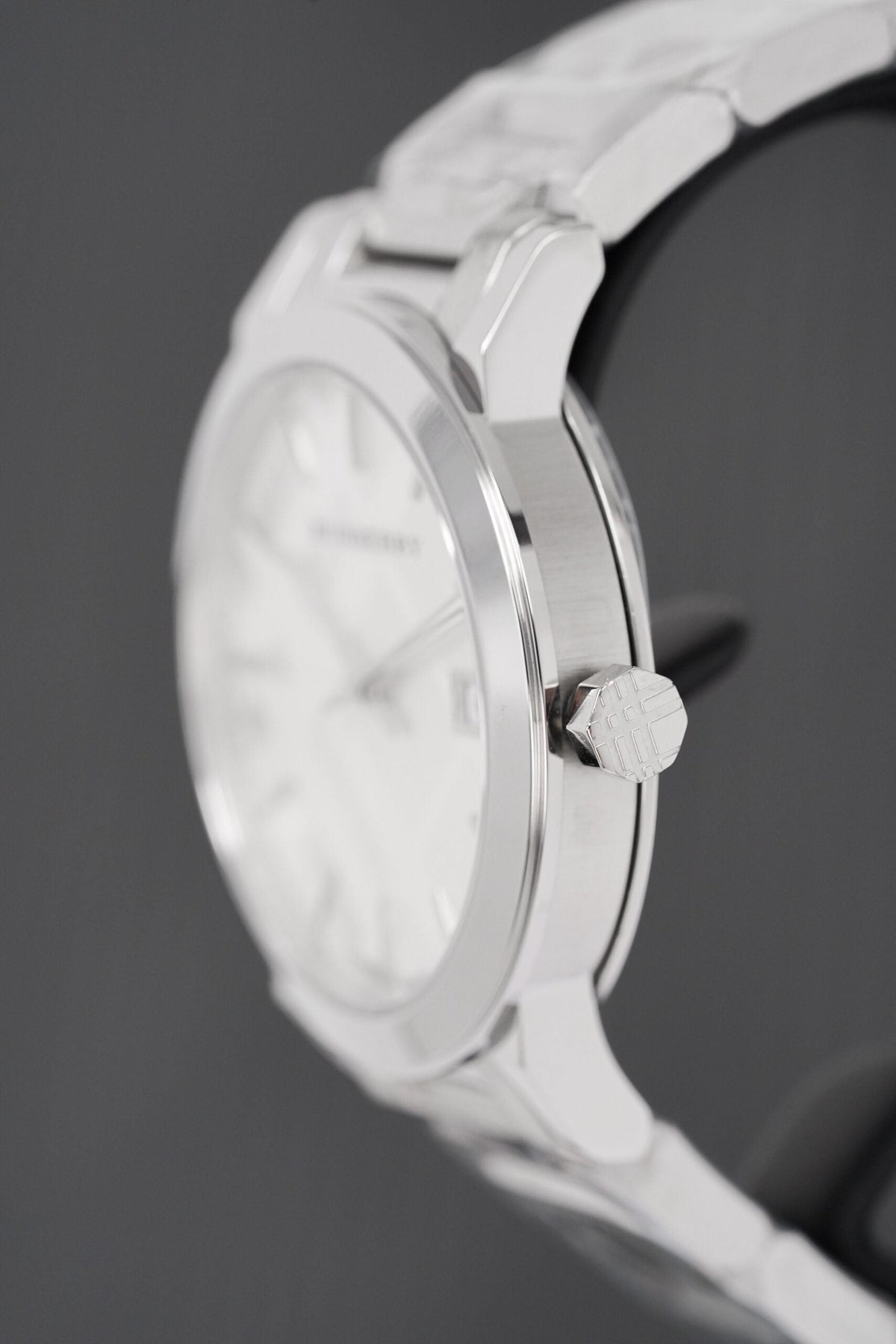 Burberry Herrenuhr The City Engraved Quarz – BU9037