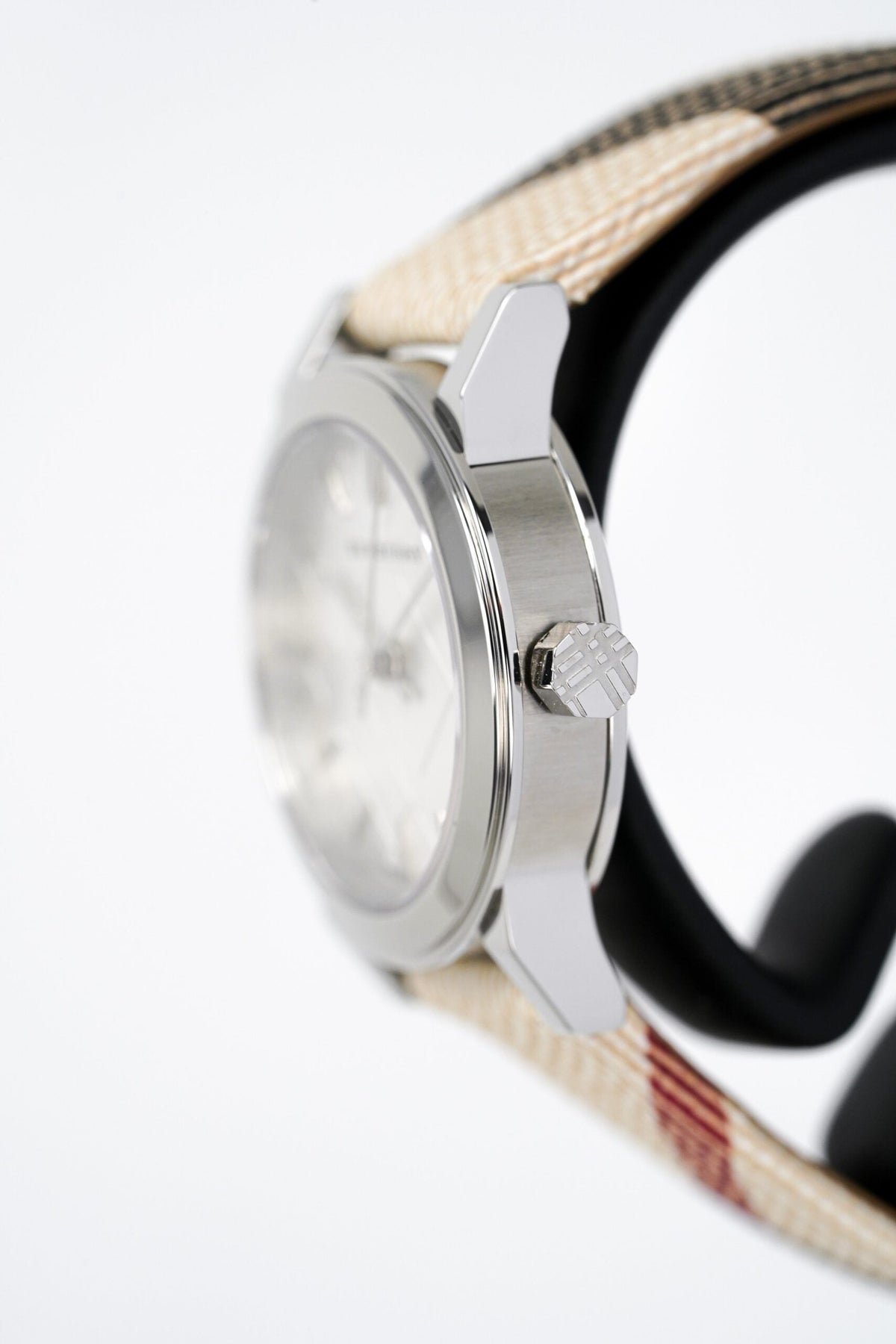 Burberry The City Nova Damenuhr arabische Ziffern BU9212